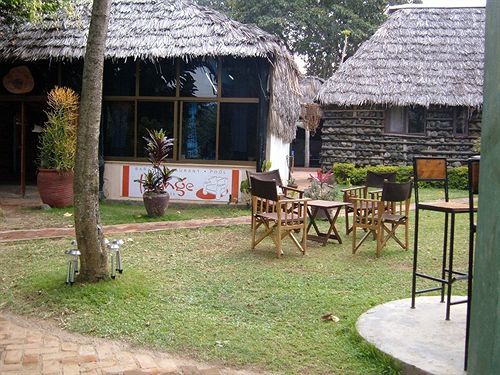 L Oasis Lodge And Restaurant Arusha Esterno foto